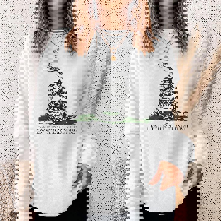 Don't' Tread On Me シャツ メンズ ガズデンフラッグ ブラック スネーク スウェットシャツ 彼女への贈り物