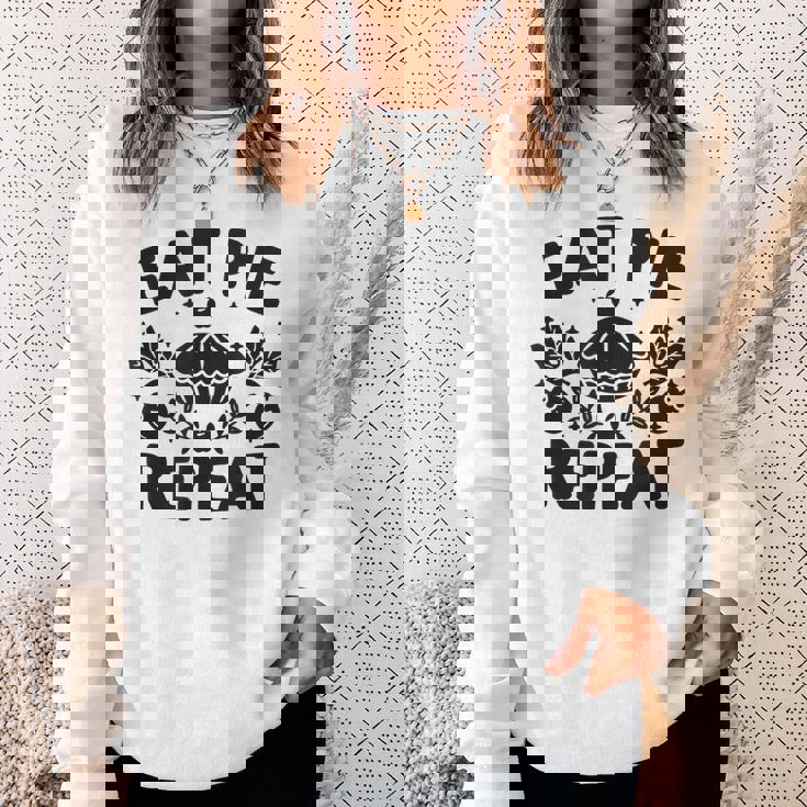 Eat Pie Repeat 面白い感謝祭のユーモア スウェットシャツ 彼女への贈り物