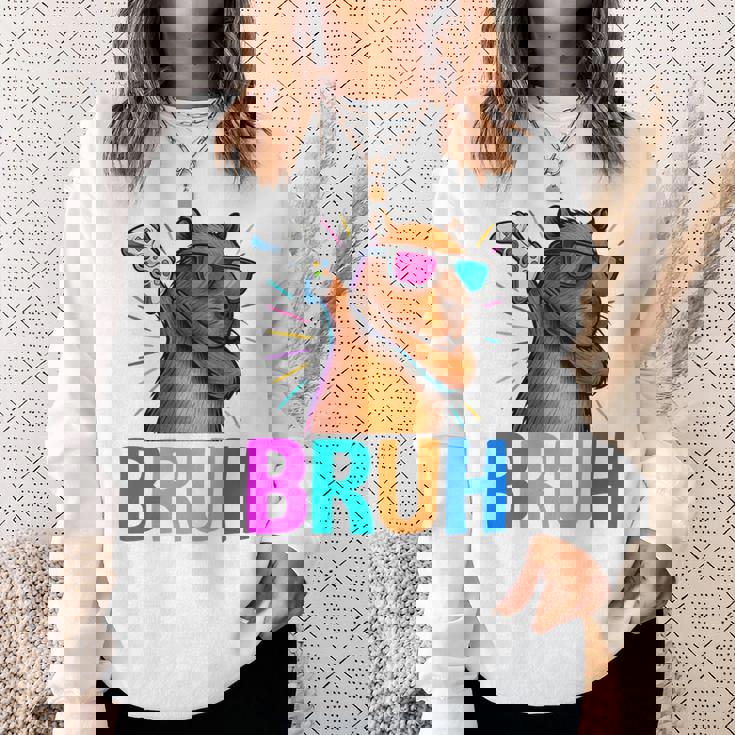 Capybara Gamer Meme Cool Gaming Humor Animal Lover 長袖tシャツ スウェットシャツ 彼女への贈り物