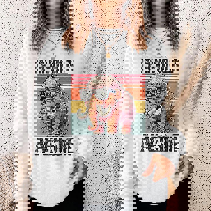 I'm Woolly Awesome 面白い レトロ メンズ レディース キッズ ウーリーマンモス スウェットシャツ 彼女への贈り物