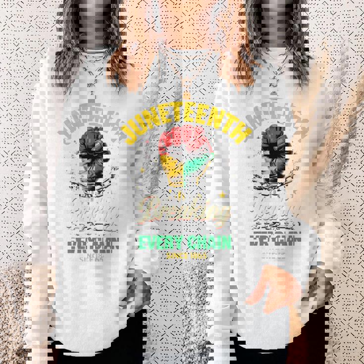 Junenth Breaking Every Chainince 1865 Fist Pride 長袖tシャツ スウェットシャツ 彼女への贈り物