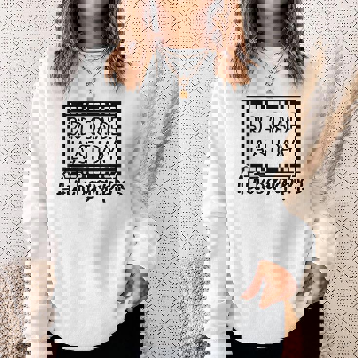 Last Day サイン入り 卒業 3年生 記念品 スウェットシャツ 彼女への贈り物