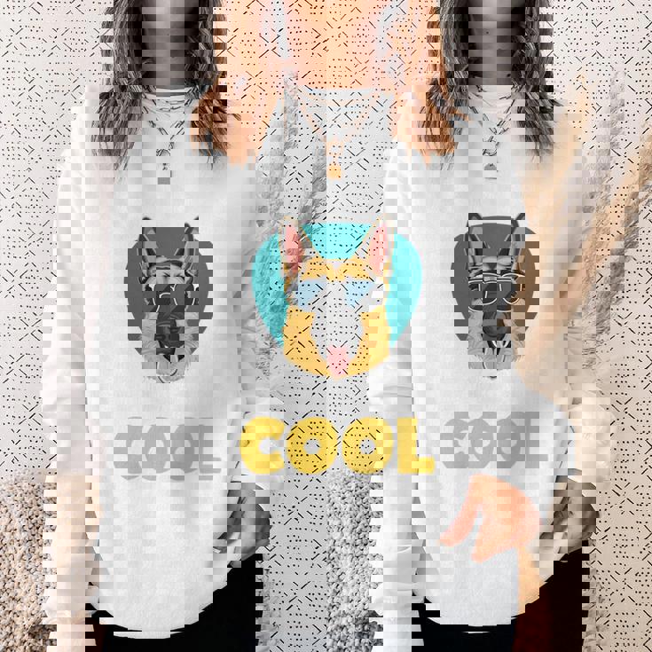 My Dog Thinks I'm Cool サングラス ジャーマンシェパード ドッグオーナー 長袖tシャツ スウェットシャツ 彼女への贈り物