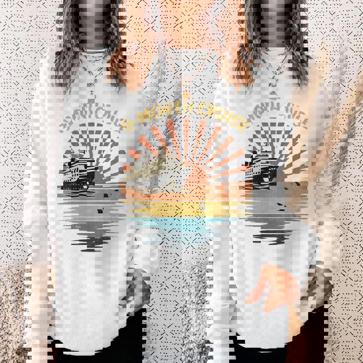 Nine Month Cruisehipunset Withharks In Ocean 長袖tシャツ スウェットシャツ 彼女への贈り物