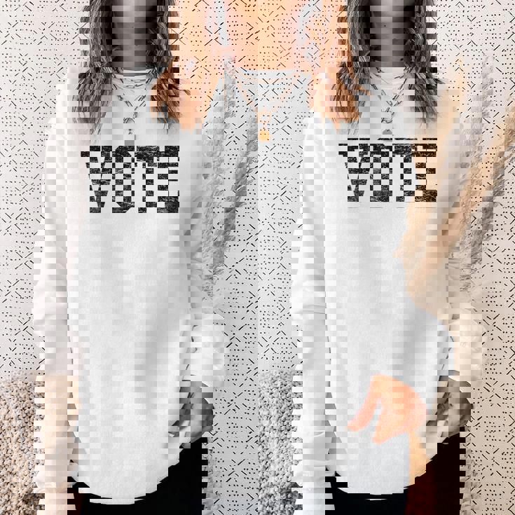 Vote レディース メンズ アンティーク調テキスト 2024 選挙 スウェットシャツ 彼女への贈り物