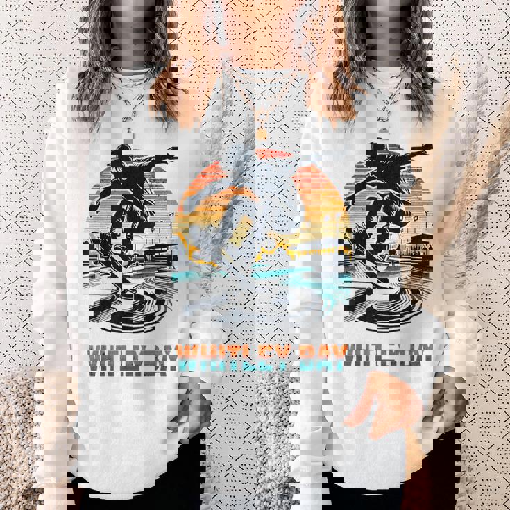 Whitley Baykateboardingグランジ スウェットシャツ 彼女への贈り物