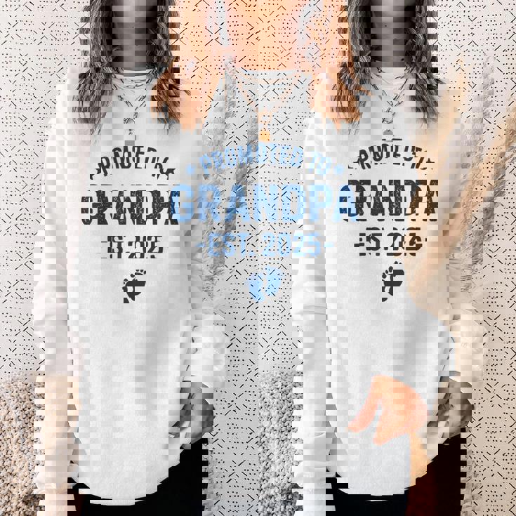 おじいちゃんに昇進 2025 もうすぐ、初めての祖父 スウェットシャツ 彼女への贈り物