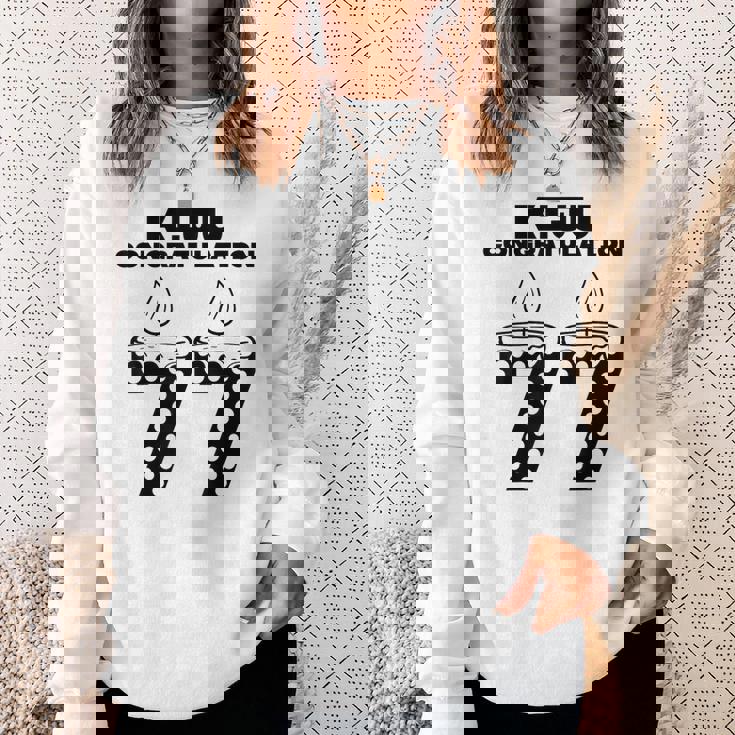 この身体７７年目 まだまだ行くぜ ７７歳 喜寿祝い 長寿祝い おもしろ 喜寿 スウェットシャツ 彼女への贈り物