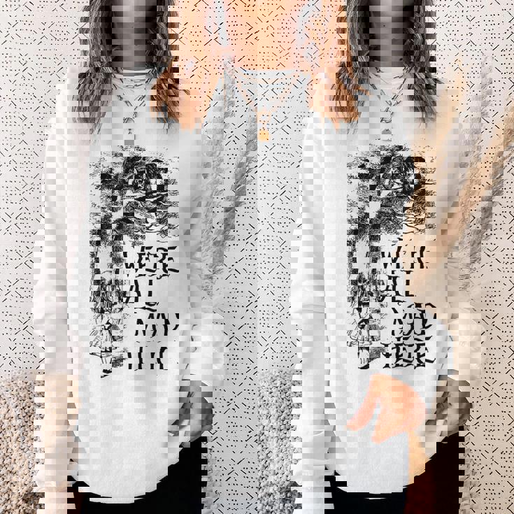 みんな怒ってるよ不思議の国のアリス スウェットシャツ 彼女への贈り物