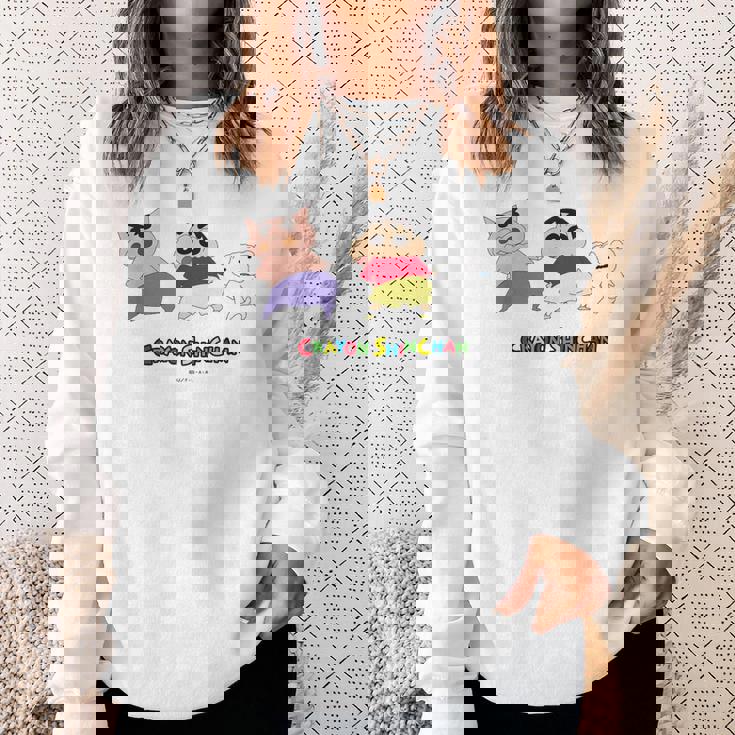 クレヨンしんちゃん 振り向き「ぶりぶり＆しんちゃん＆シロ」 スウェットシャツ 彼女への贈り物