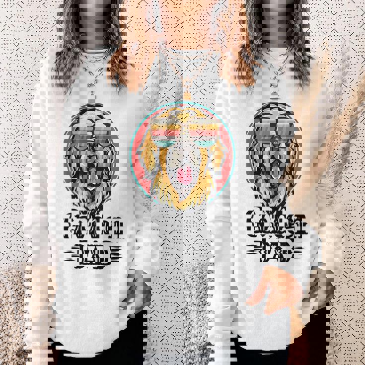 ゴールデンパパヴィンテージゴールデンレトリバー犬のための父親の日 スウェットシャツ 彼女への贈り物