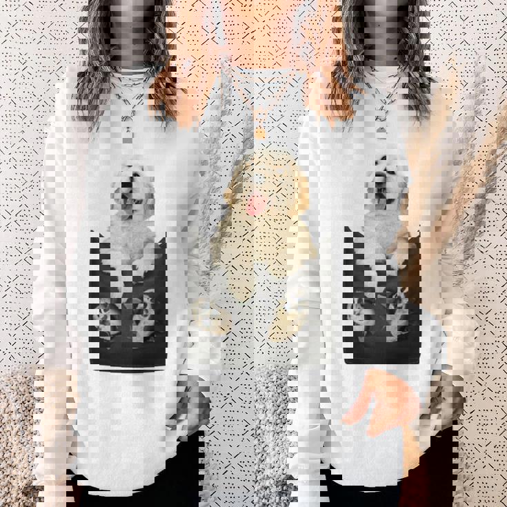 ゴールデンレトリバー ポケットに入った子犬 長袖tシャツ スウェットシャツ 彼女への贈り物