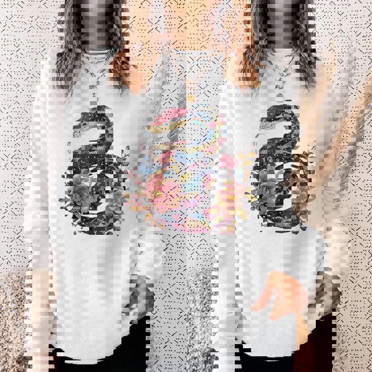 パイソン 蛇 フローラルボール パイソン タトゥーフラワー 蛇好き スウェットシャツ 彼女への贈り物