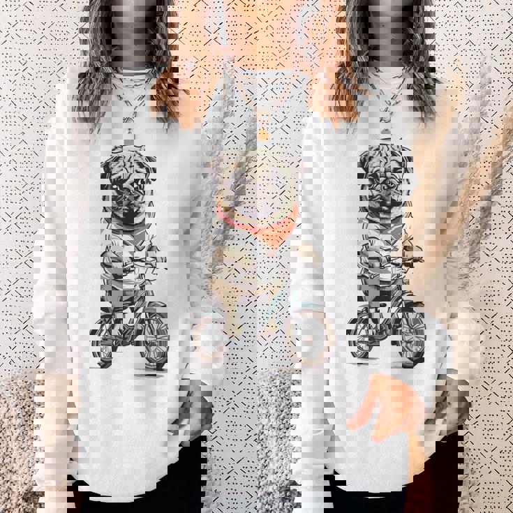 パグ いぬ イラスト パグ好き 犬好き 自転車 かわいい おもしろ レトロ かっこいい スウェットシャツ 彼女への贈り物