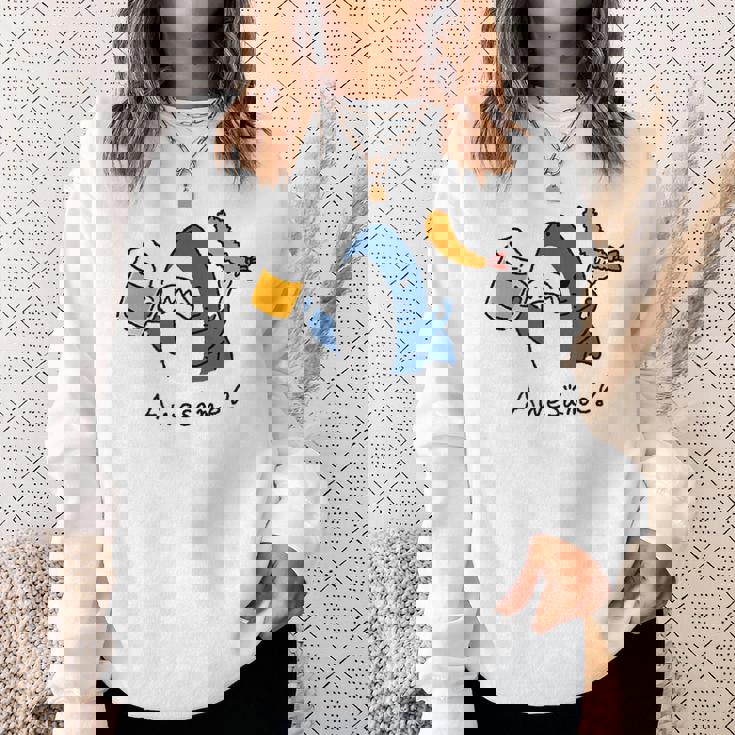 ビールとエビフライとサメ色付き スウェットシャツ 彼女への贈り物