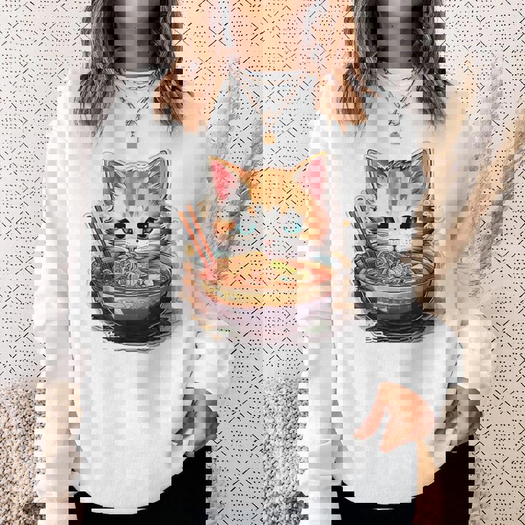 ラーメンを食べている子猫 スウェットシャツ 彼女への贈り物