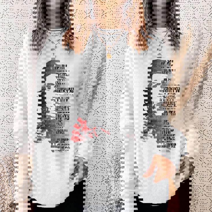 レトロなチェ・ゲバラのアドマイヤーズ革命の名言。ミーム スウェットシャツ 彼女への贈り物