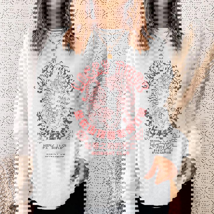 寅年 中華 テイクアウト 料理 アジアン タトゥー レトロ ラーメン スウェットシャツ 彼女への贈り物