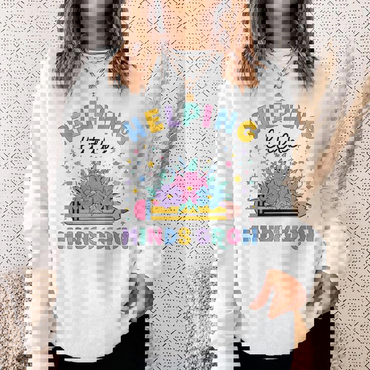 小さな心の成長を助ける ワイルドフラワー 幼稚園 先生 スウェットシャツ 彼女への贈り物