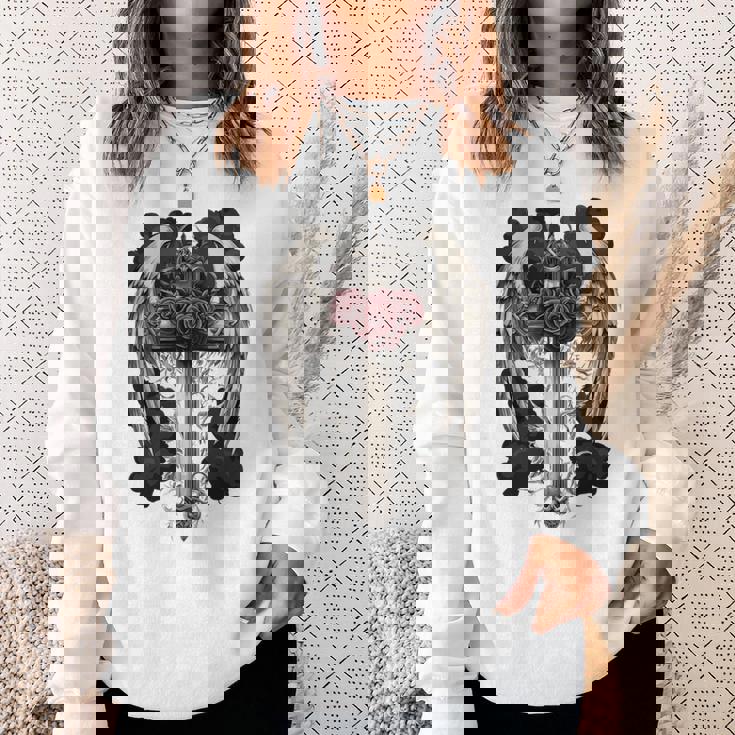 翼とバラのゴシック・クロス 長袖tシャツ スウェットシャツ 彼女への贈り物