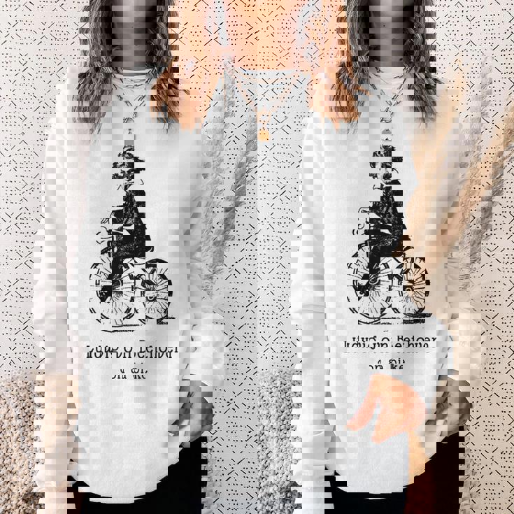 自転車に乗ったベートーベン ルートヴィグバン ベートーベン スウェットシャツ 彼女への贈り物