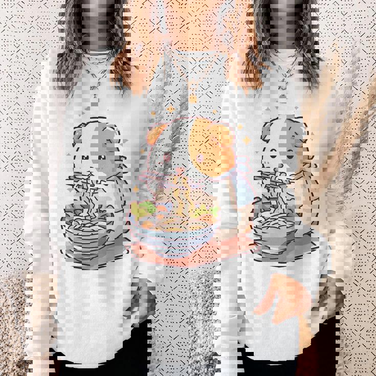 面白いモルモット 箸でラーメンを食べる アニメ 長袖tシャツ スウェットシャツ 彼女への贈り物