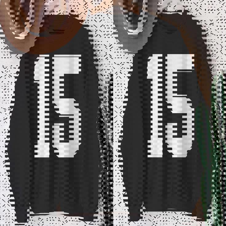 15番のカレッジスポーツスタイル。ホワイト。 スウェットシャツ 年配の女性への贈り物