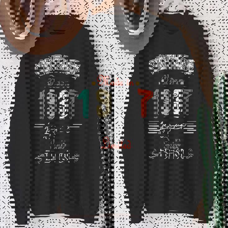 1937年8月生まれ ヴィンテージハッピーバースデー 87歳 スウェットシャツ 年配の女性への贈り物