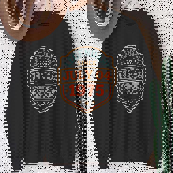 1975年7月4日以来、伝説的。素晴らしい誕生日パーティーレトロ。 スウェットシャツ 年配の女性への贈り物