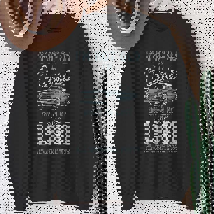 1981年クラシックカー生誕44周年 スウェットシャツ 年配の女性への贈り物