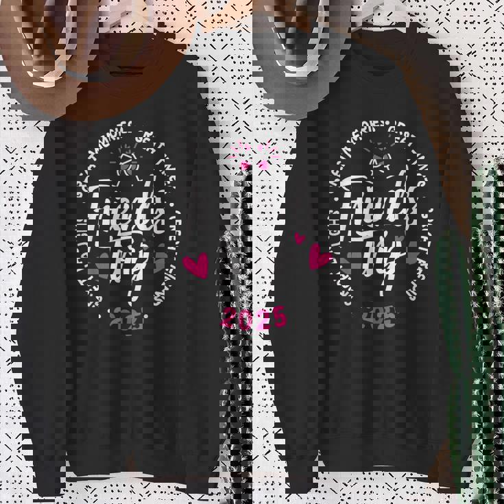 2025 Friends Trip Vacation Black Small Sweatshirt Gifts for Old Women