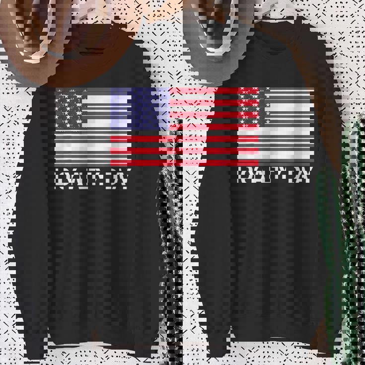 5月1日の忠誠の日 スウェットシャツ 年配の女性への贈り物