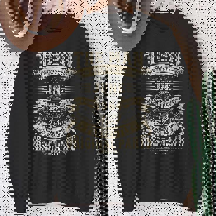 60歳の誕生日ギフト 男性用 面白い 60歳 誕生日 1964年6月 スウェットシャツ 年配の女性への贈り物