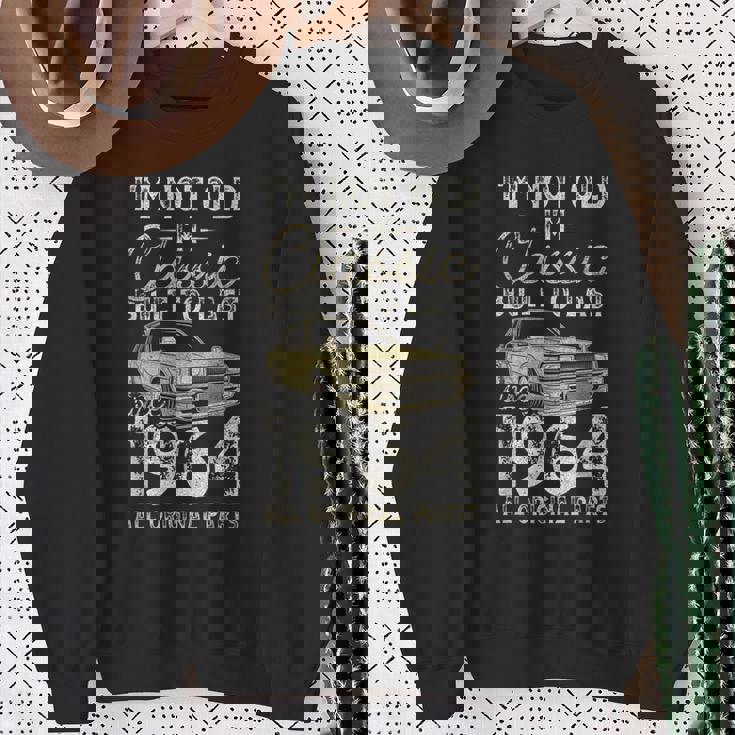 61 歳の誕生日、1964 年以来、クラシックカー、61 歳 スウェットシャツ 年配の女性への贈り物