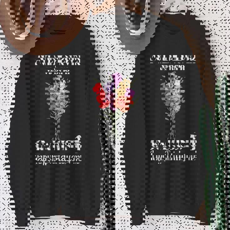 8月6日 誕生 花 グラジオラスとポピー 8月の誕生日 スウェットシャツ 年配の女性への贈り物