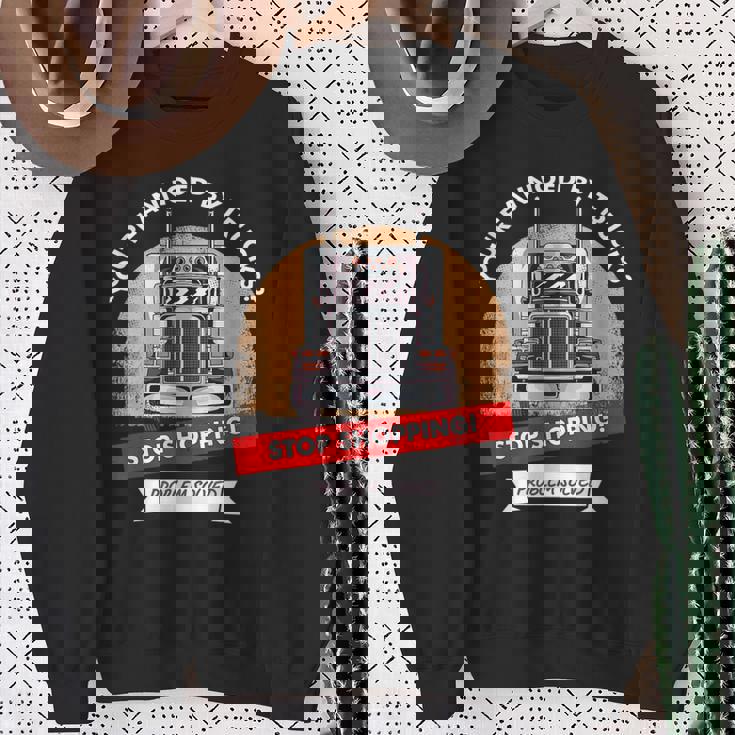 Annoyed By Trucks トラック ドライバー トラッカー スウェットシャツ 年配の女性への贈り物