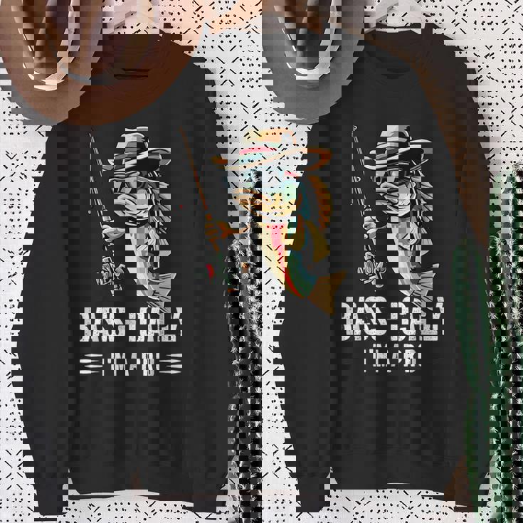 Bass-Ically I'm A Pro バスフィッシングアパレル メンズ キッズ スウェットシャツ 年配の女性への贈り物