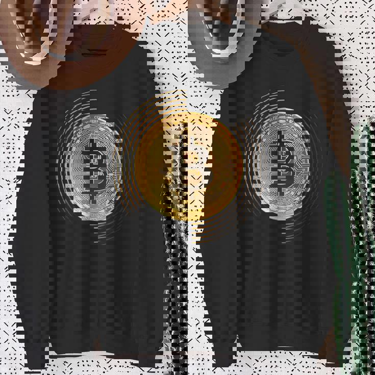 Bitcoin To The Moon And Back、ビットコイン暗号通貨グラフィック スウェットシャツ 年配の女性への贈り物