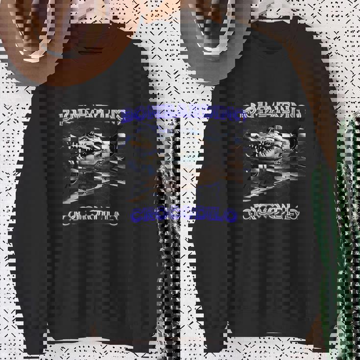 Bombardino Crocodilo Bootleg Brainrot イタリアン ブレイン ミーム スウェットシャツ 年配の女性への贈り物