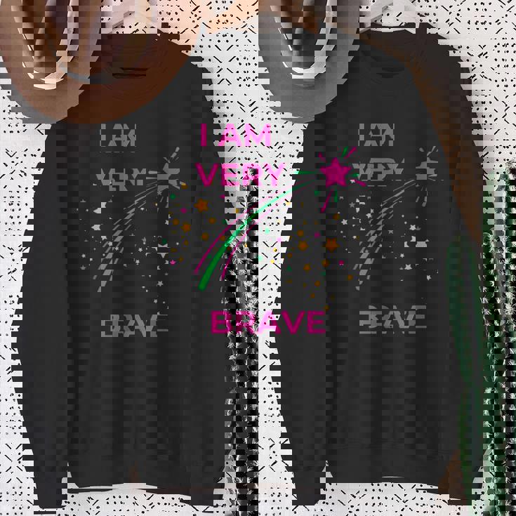 Bravery Presenthootingtar I Am Brave スウェットシャツ 年配の女性への贈り物