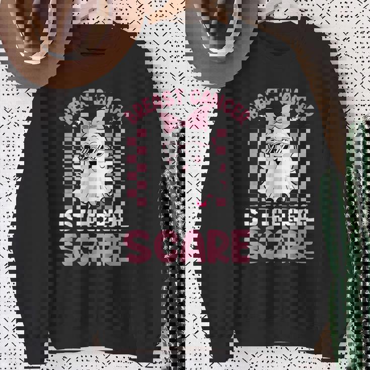 Breast Cancer Is The Realcare スウェットシャツ 年配の女性への贈り物