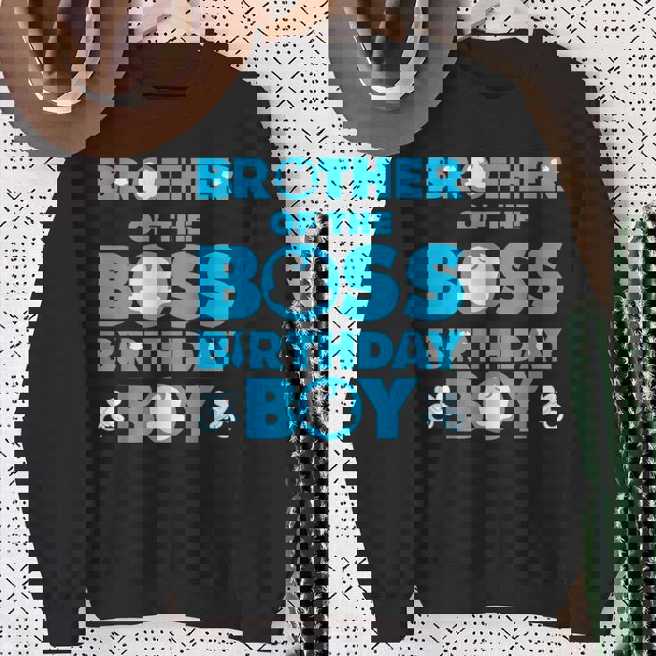 Brother Of The Boss 誕生日 男の子 赤ちゃん 家族 デコレーション スウェットシャツ 年配の女性への贈り物