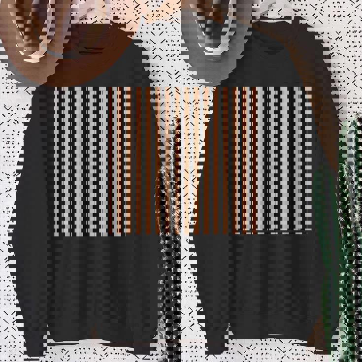 Color Of The Year 2024 -ピーチファズとブラックストライプ スウェットシャツ 年配の女性への贈り物