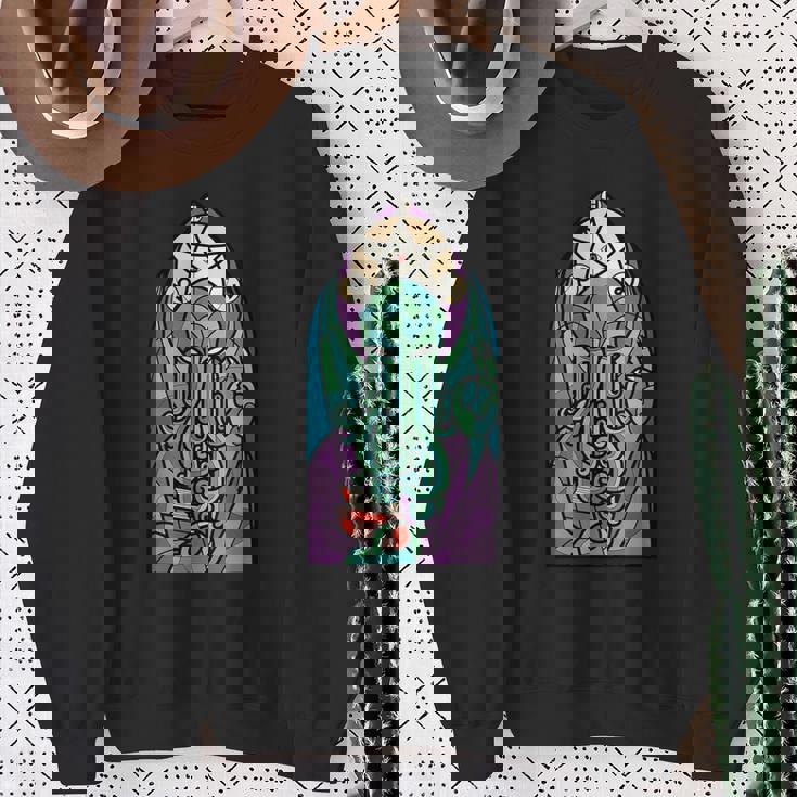 Cthulhu Iglesiaidrieras Cósmico Horror Divertido Monstruo Camisa de entrenamiento Regalos para ancianas