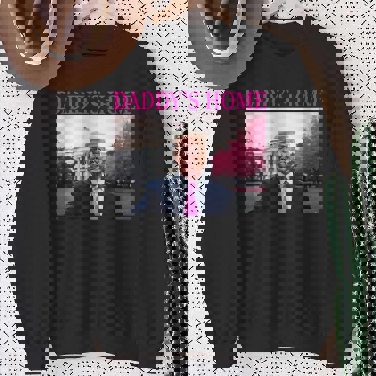 Daddy's Home President Donald Trump Pink Trumpelfie スウェットシャツ 年配の女性への贈り物