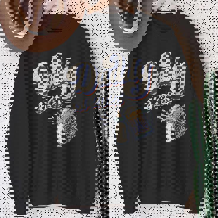 Daddy Est 2025 初めての父の日 新しいパパ 若い父親 スウェットシャツ 年配の女性への贈り物