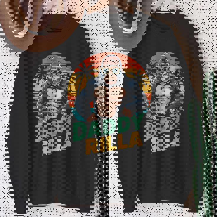 Daddy Rilla Gorilla Dad 父の日ギフト お父さんへのギフト スウェットシャツ 年配の女性への贈り物