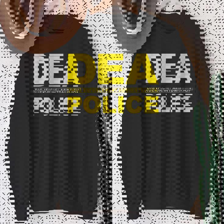 Dea 薬局 警察官 スウェットシャツ 年配の女性への贈り物