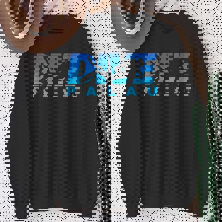 Dive Palau、パラオでのスキューバダイビング スウェットシャツ 年配の女性への贈り物