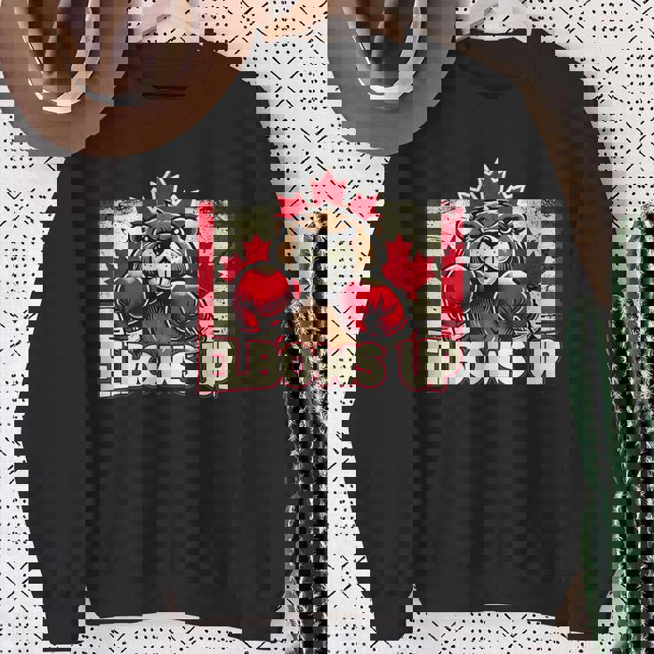 Elbows Up Canada カナダのカウンター関税 ビーバーボクシング スウェットシャツ 年配の女性への贈り物